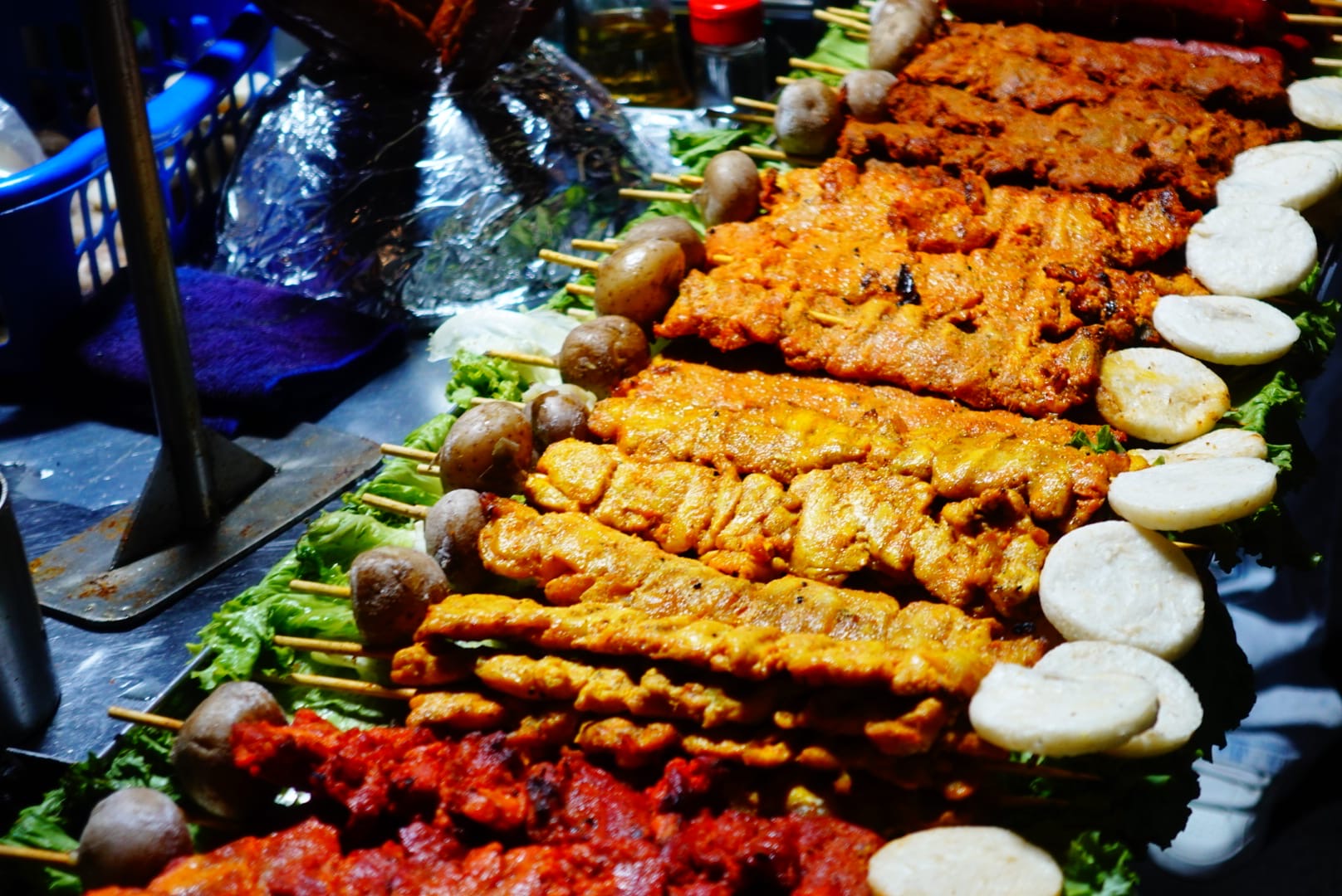 Pinchos en la calle de la salsa, Cali